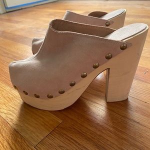 Brothers Vellies Suede Studded Clogs Size 39/38 Blush